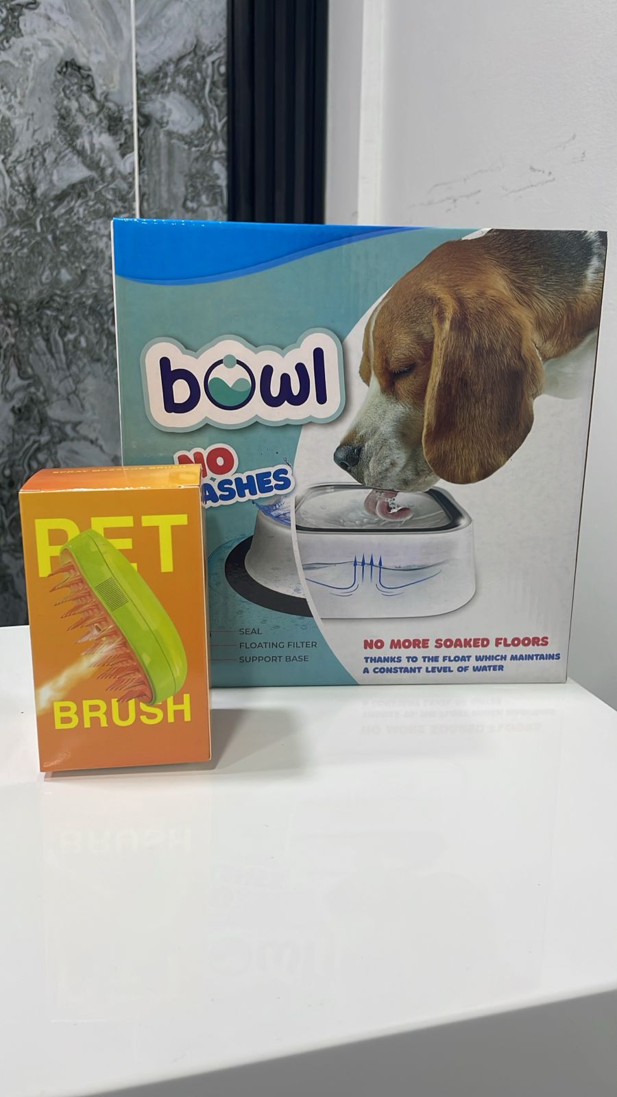 Cepillo Vaporizador + Bebedero para Mascotas